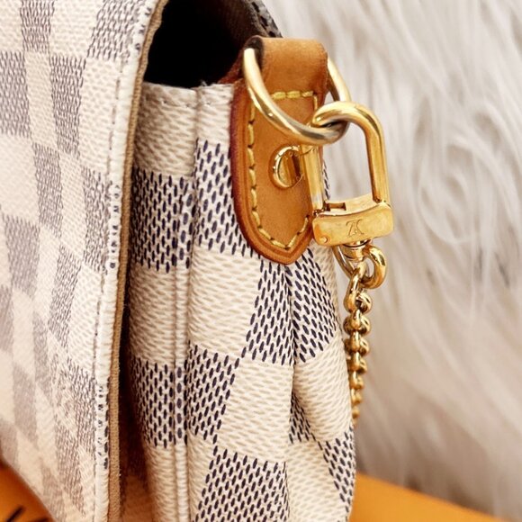 Louis Vuitton Favorite bag in Damier Azur with Box, added crossbody strap - Picture 4 of 17